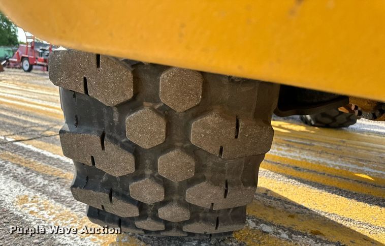 image for item DL0436 2009 John Deere 244J wheel loader