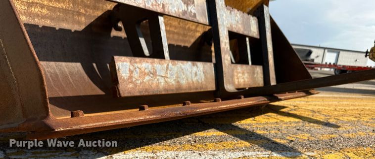 image for item DL0437 2003 John Deere 304H wheel loader