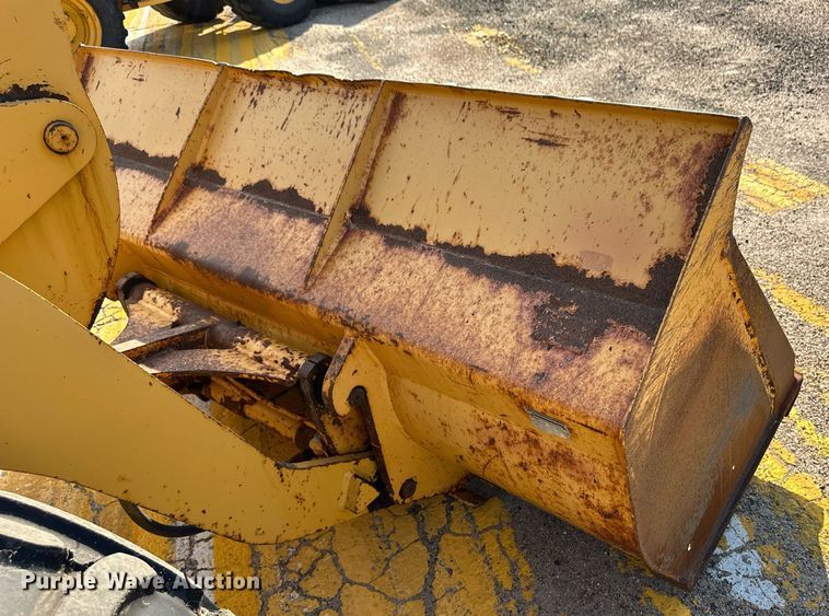 image for item DL0437 2003 John Deere 304H wheel loader