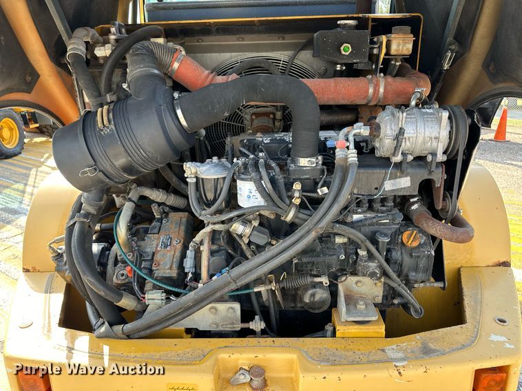 image for item DL0437 2003 John Deere 304H wheel loader