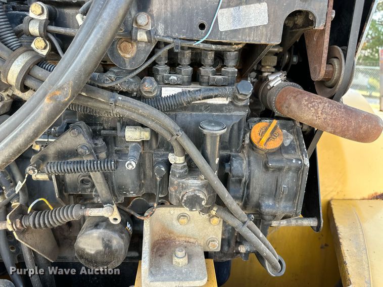 image for item DL0437 2003 John Deere 304H wheel loader