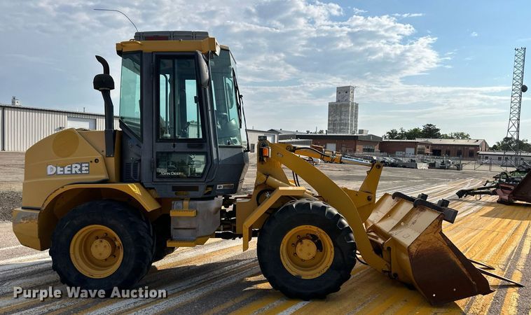 image for item DL0438 2003 John Deere 304H wheel loader