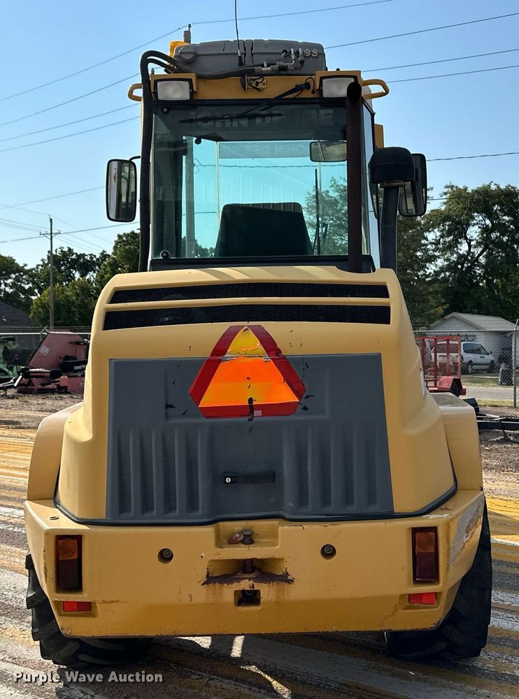 image for item DL0438 2003 John Deere 304H wheel loader