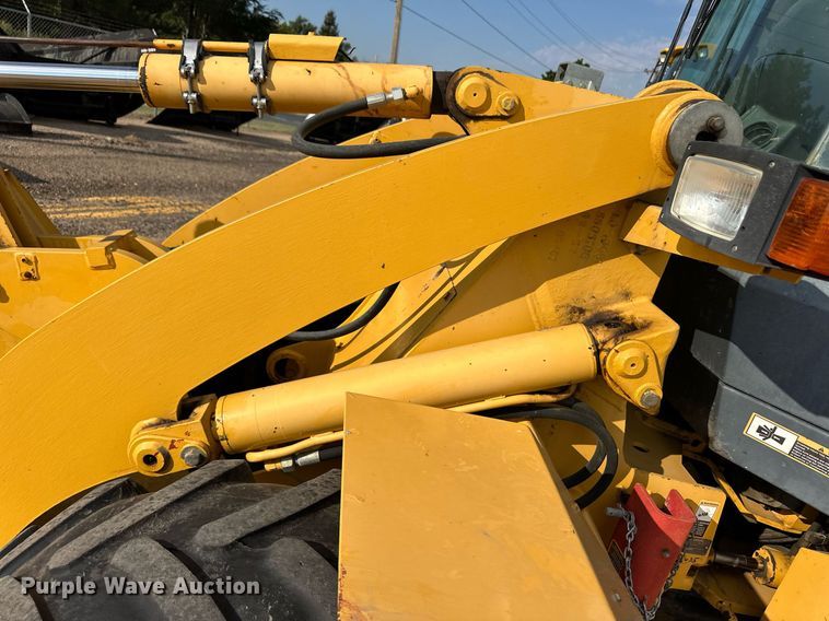 image for item DL0438 2003 John Deere 304H wheel loader