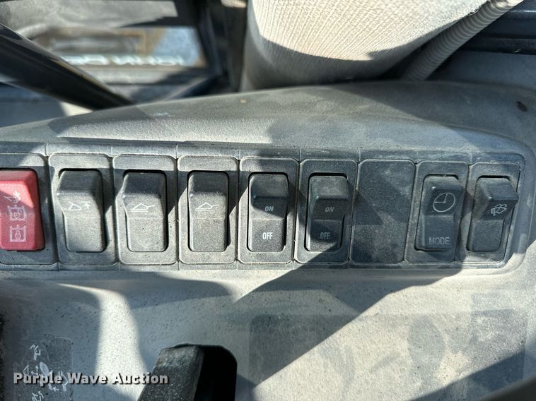 image for item DL0438 2003 John Deere 304H wheel loader