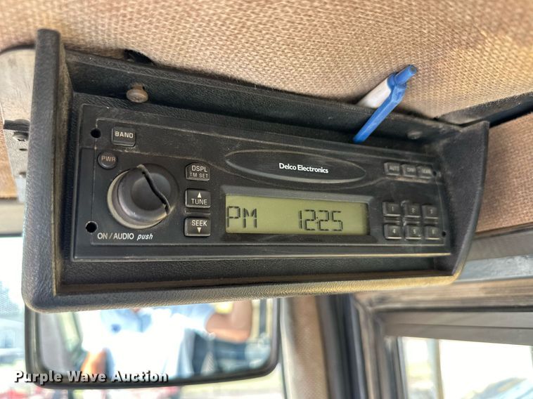 image for item DL0438 2003 John Deere 304H wheel loader