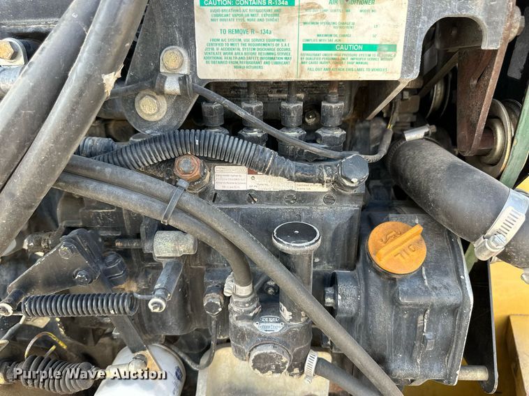 image for item DL0438 2003 John Deere 304H wheel loader