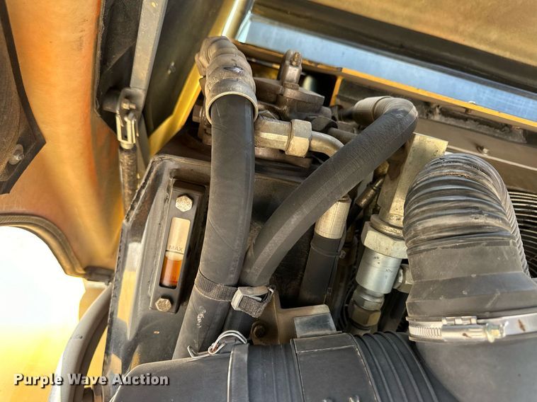 image for item DL0438 2003 John Deere 304H wheel loader