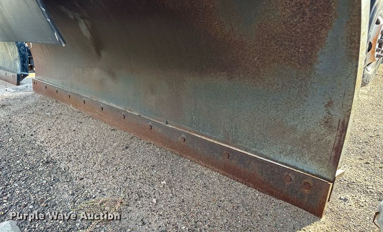 image for item DL0440 2005 International 7400 dump truck