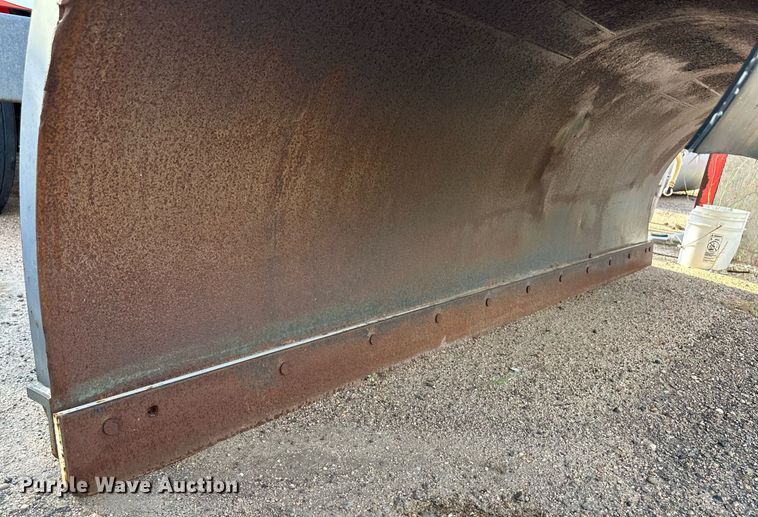 image for item DL0440 2005 International 7400 dump truck