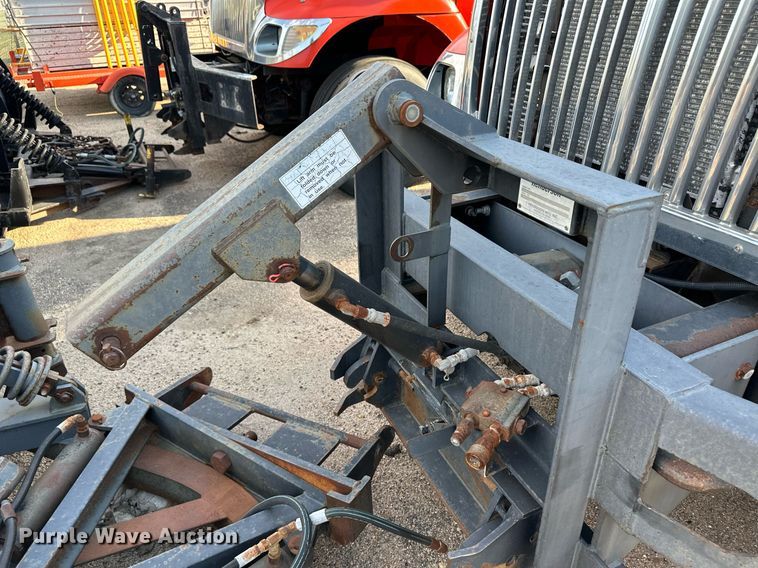 image for item DL0440 2005 International 7400 dump truck