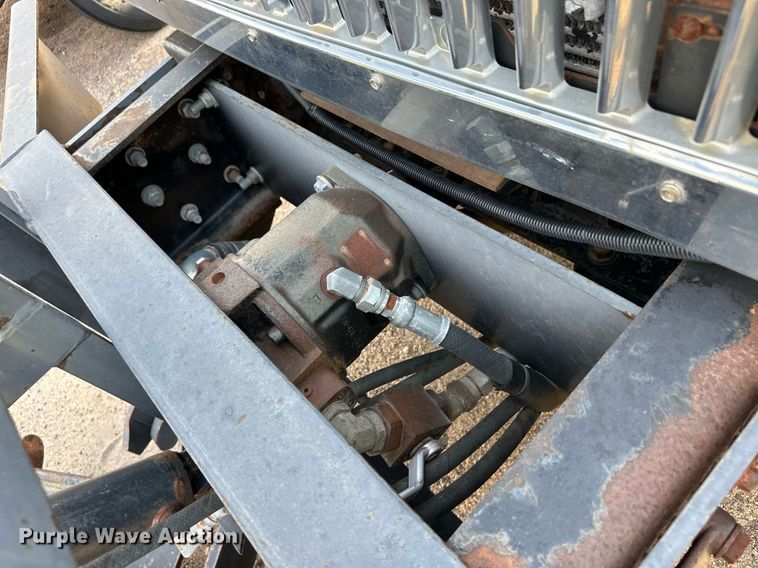 image for item DL0440 2005 International 7400 dump truck