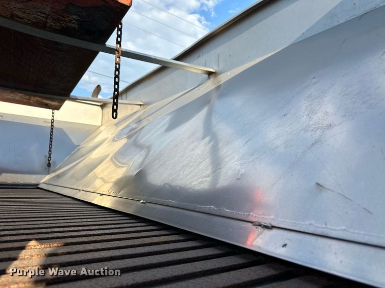 image for item DL0440 2005 International 7400 dump truck