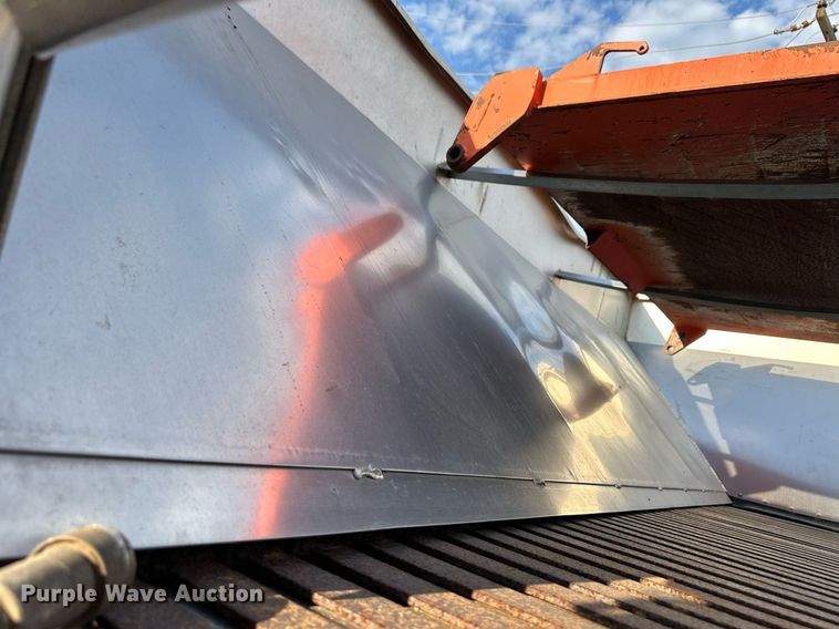 image for item DL0440 2005 International 7400 dump truck