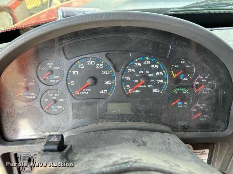 image for item DL0440 2005 International 7400 dump truck