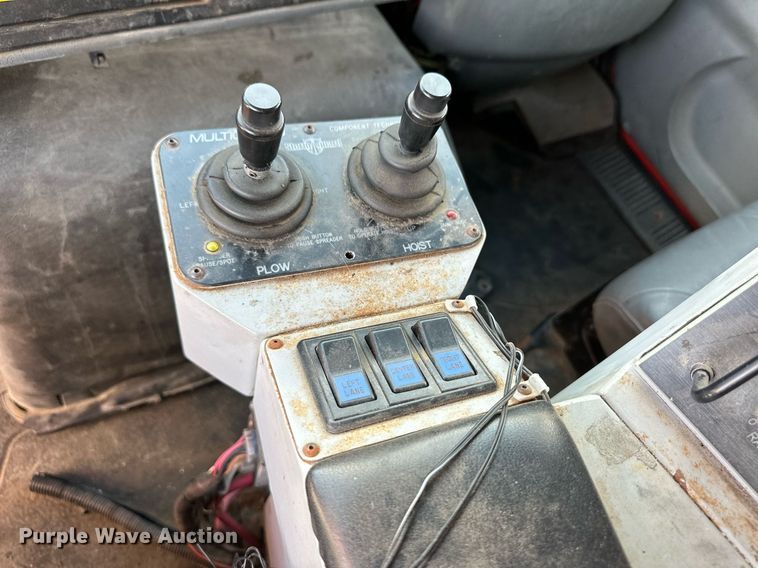 image for item DL0440 2005 International 7400 dump truck