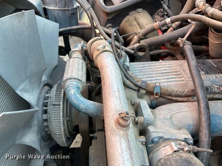 image for item DL0440 2005 International 7400 dump truck