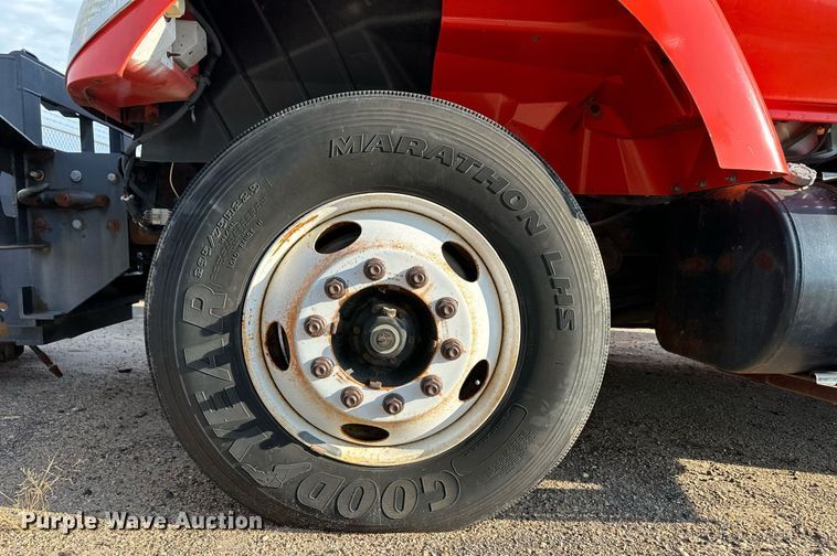 image for item DL0440 2005 International 7400 dump truck