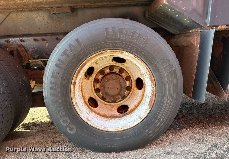 image for item DL0440 2005 International 7400 dump truck