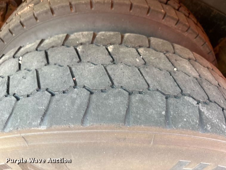 image for item DL0440 2005 International 7400 dump truck