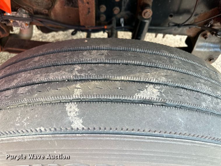 image for item DL0440 2005 International 7400 dump truck