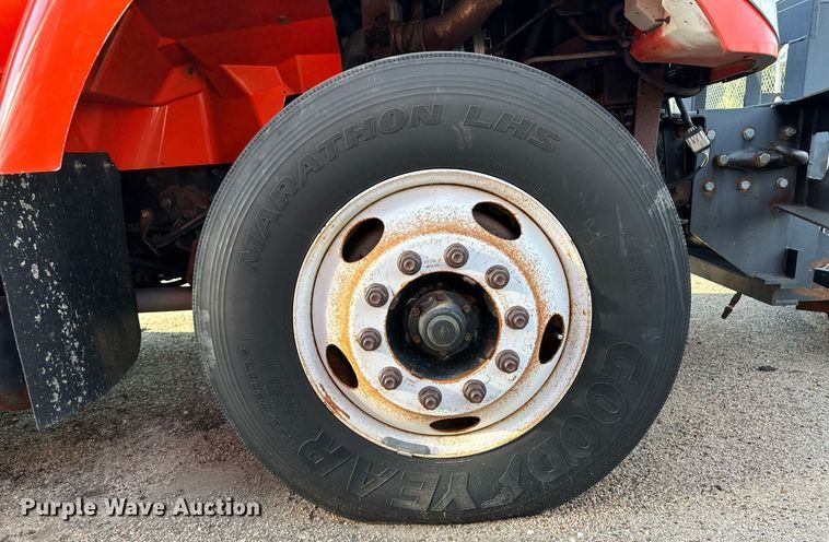 image for item DL0440 2005 International 7400 dump truck