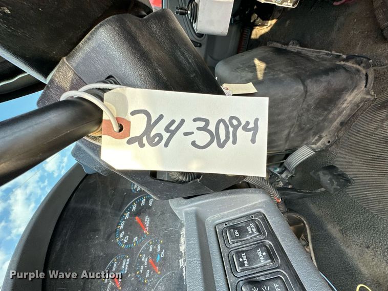 image for item DL0440 2005 International 7400 dump truck