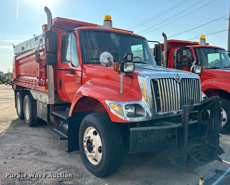 image for item DL0441 2005 International 7400 dump truck
