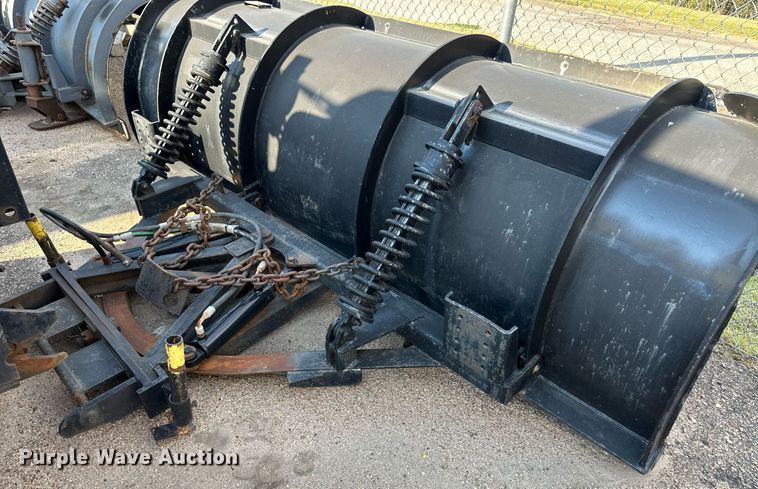 image for item DL0441 2005 International 7400 dump truck