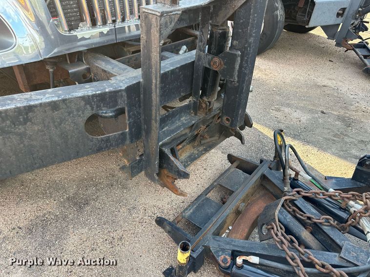 image for item DL0441 2005 International 7400 dump truck