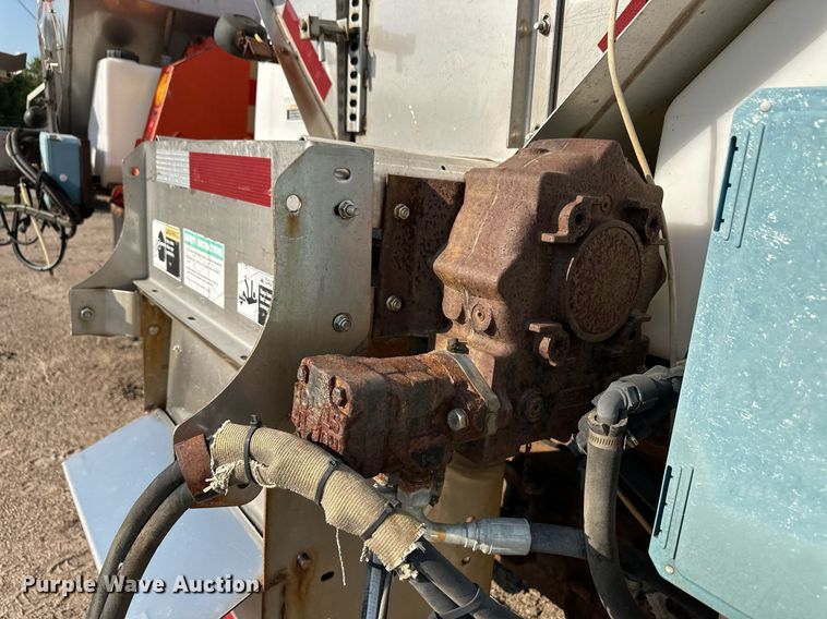 image for item DL0441 2005 International 7400 dump truck