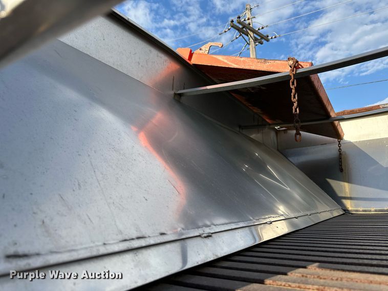 image for item DL0441 2005 International 7400 dump truck