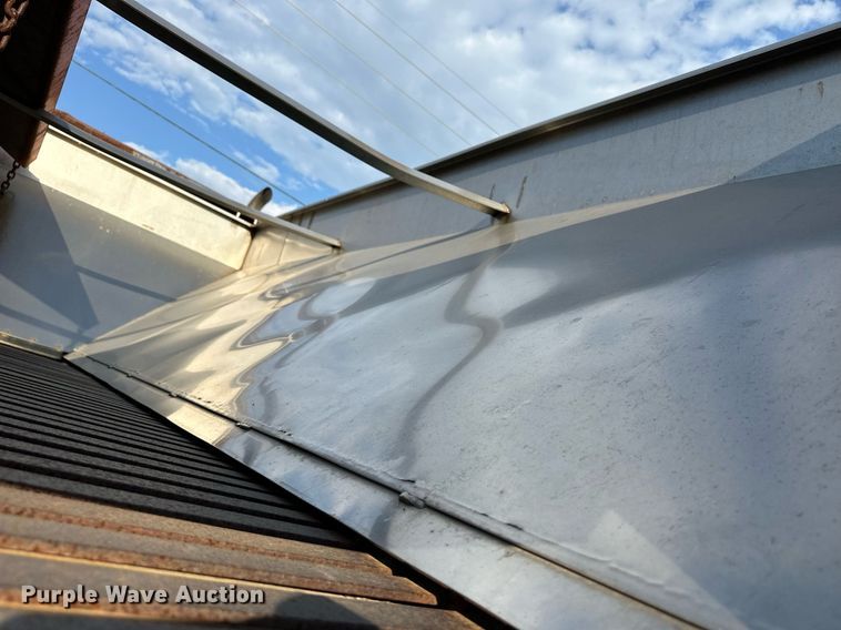 image for item DL0441 2005 International 7400 dump truck