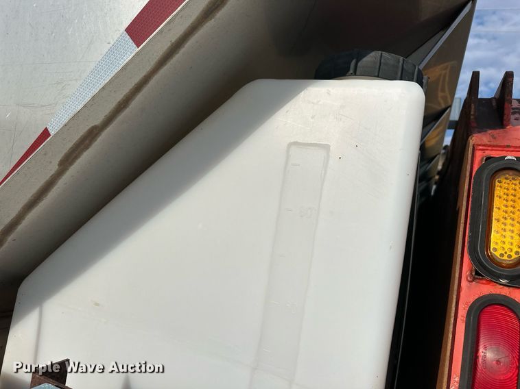 image for item DL0441 2005 International 7400 dump truck