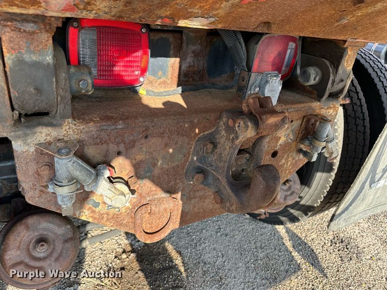 image for item DL0441 2005 International 7400 dump truck