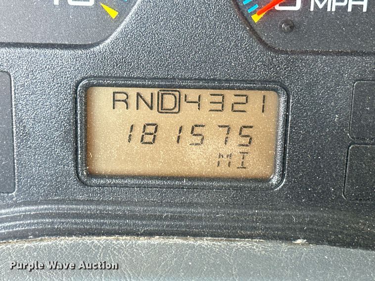 image for item DL0441 2005 International 7400 dump truck