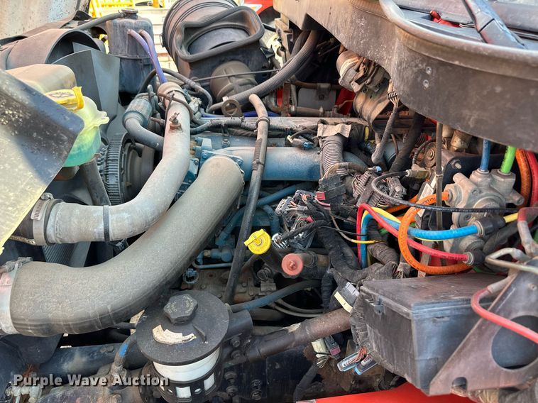 image for item DL0441 2005 International 7400 dump truck