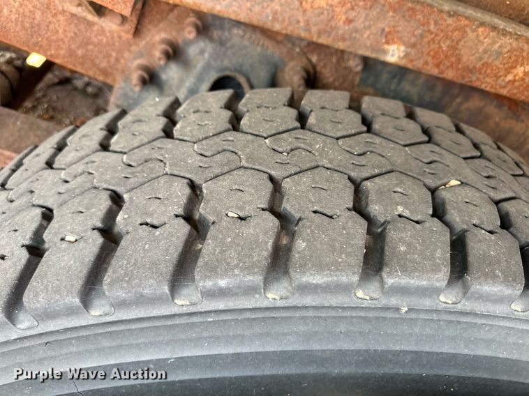 image for item DL0441 2005 International 7400 dump truck