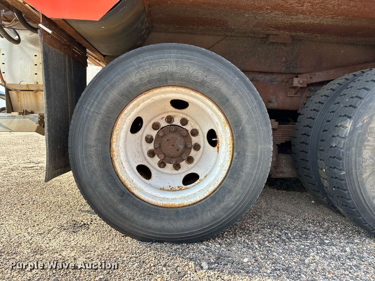 image for item DL0441 2005 International 7400 dump truck