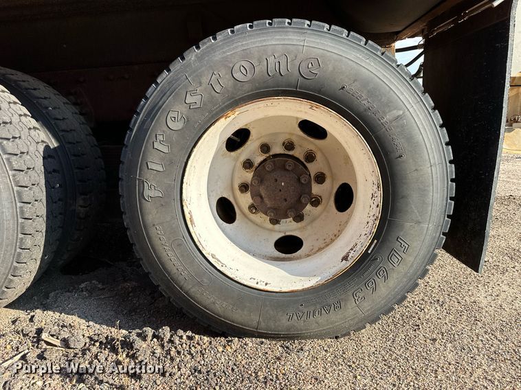 image for item DL0441 2005 International 7400 dump truck