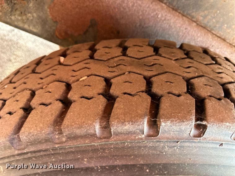 image for item DL0441 2005 International 7400 dump truck