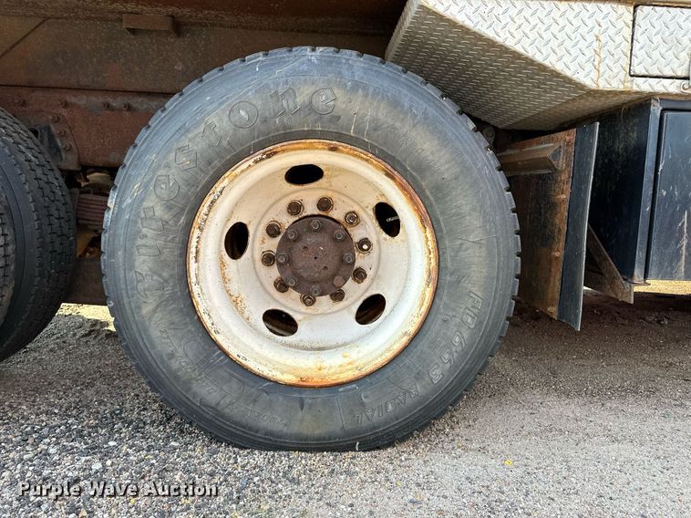 image for item DL0441 2005 International 7400 dump truck