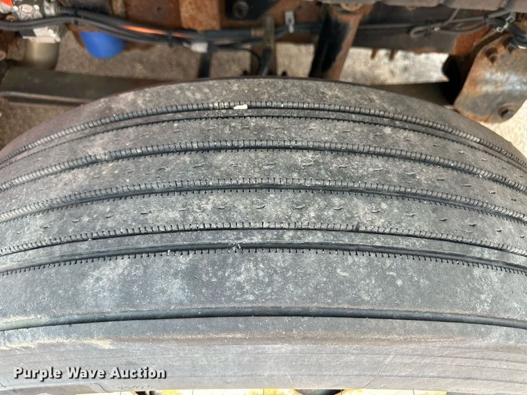 image for item DL0441 2005 International 7400 dump truck