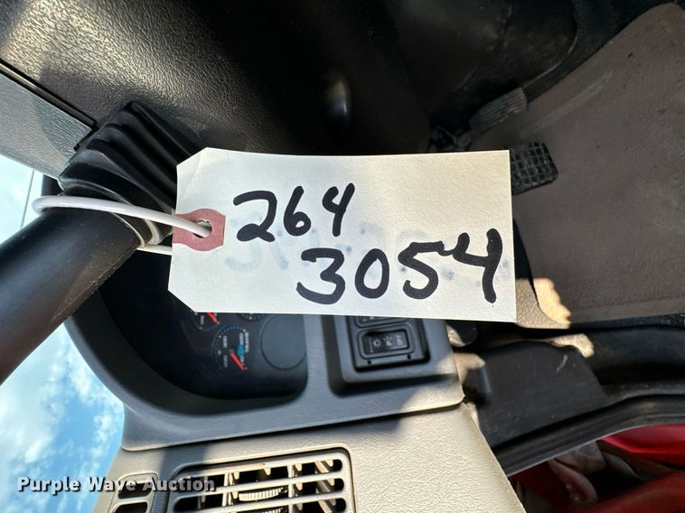 image for item DL0441 2005 International 7400 dump truck