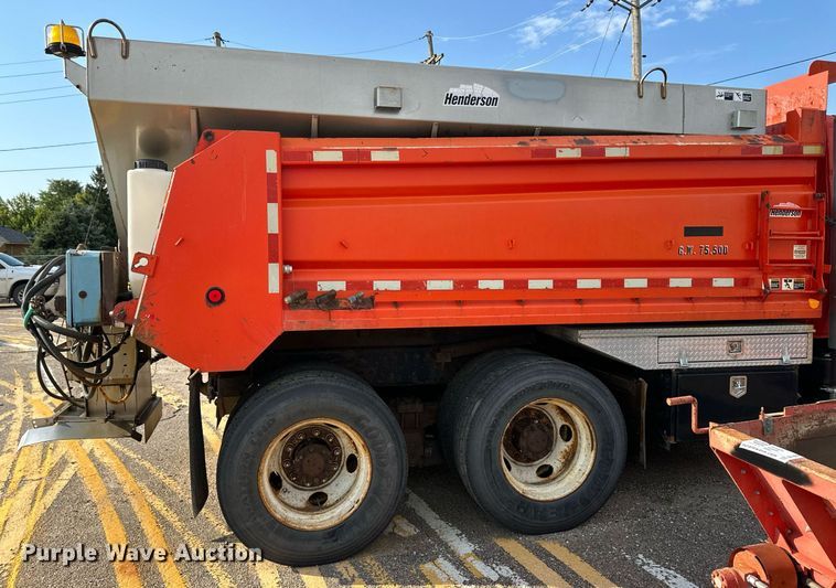 image for item DL0442 2005 International 7400 dump truck