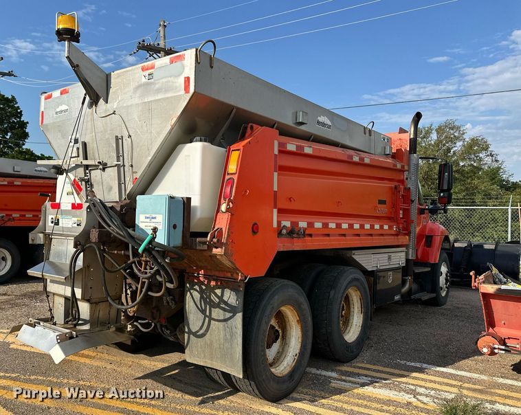 image for item DL0442 2005 International 7400 dump truck