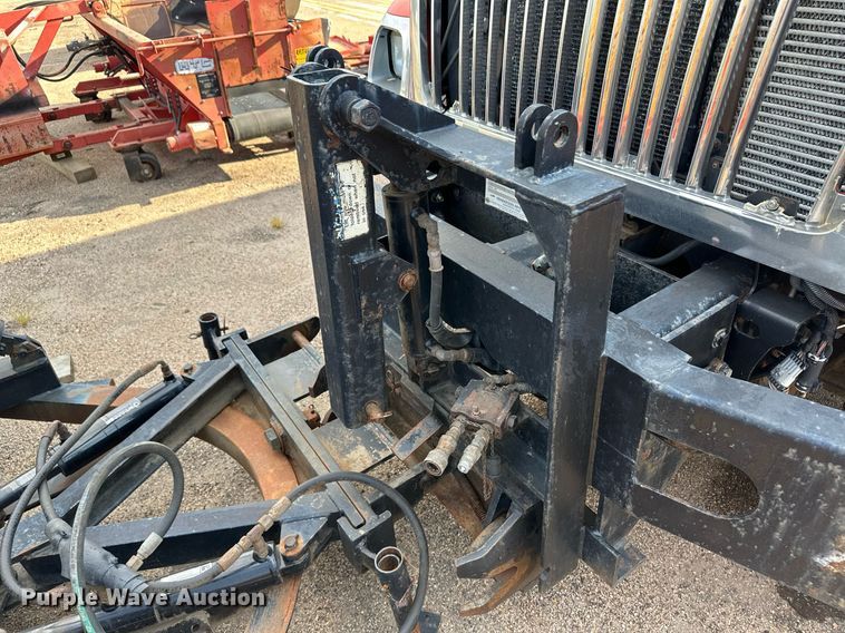 image for item DL0442 2005 International 7400 dump truck