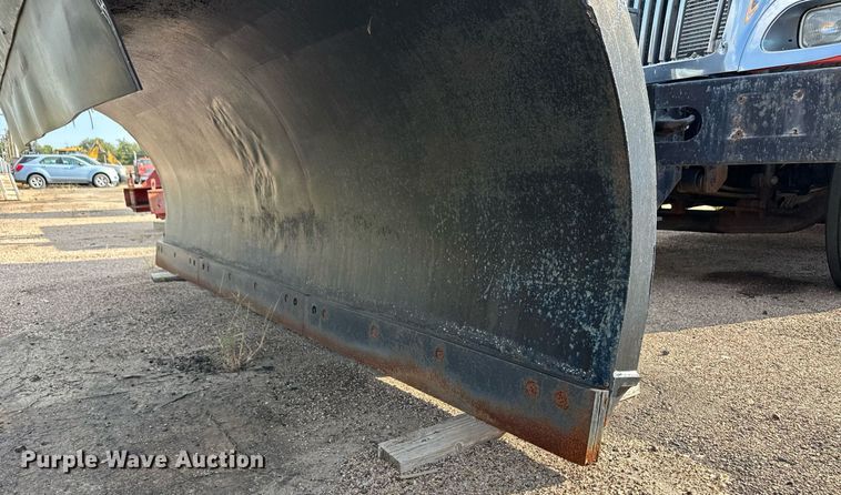 image for item DL0442 2005 International 7400 dump truck