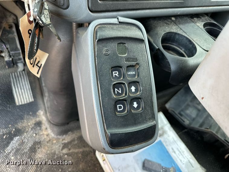 image for item DL0442 2005 International 7400 dump truck