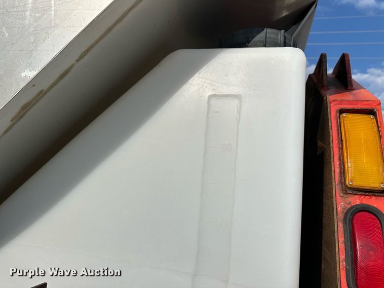 image for item DL0442 2005 International 7400 dump truck